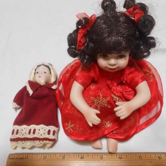 VTG MARIE OSMOND PORCELAIN BABY DOLL & HALLMARK HANGING PORCELAIN ORNAMENT 1983 - Picture 2 of 9